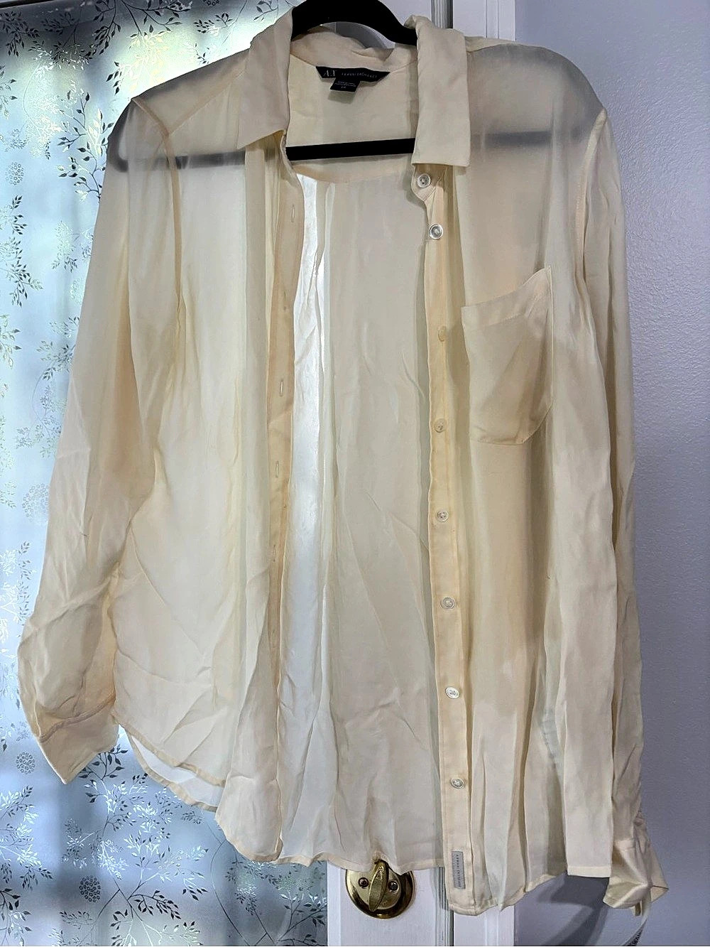 Armani Exchange Silk Blend Button Down Shirt in White Size Large Like New